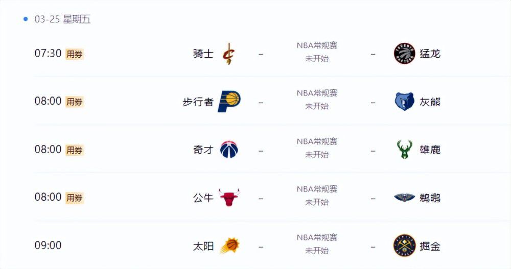 就影象气概来看，《超凡蜘蛛侠》似无意与明媚的前三部过招，而是选定了以阴晦见长的《蝙蝠侠前传3：暗中骑士突起》来PK。
